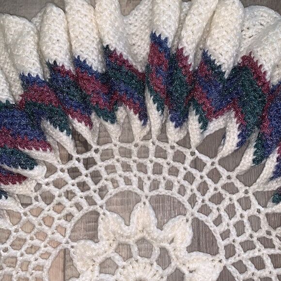 Handmade CROCHET Sunflower doily- 22.5” - Picture 5 of 10